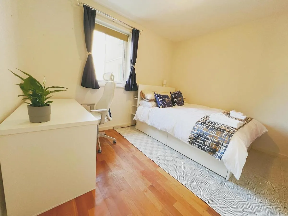 Luxury Apartment At Edinburgh