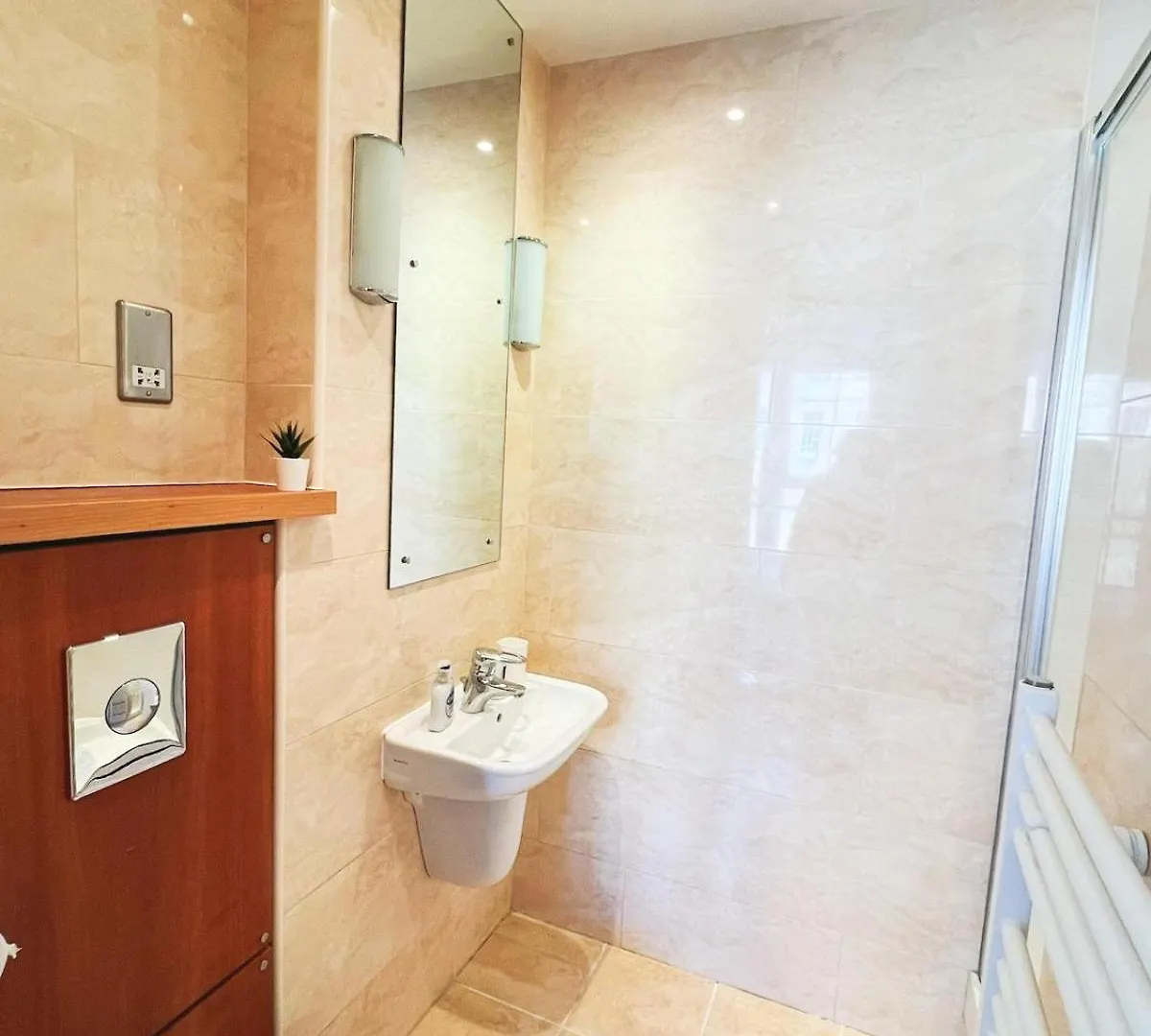Luxury Apartment At Edinburgh
